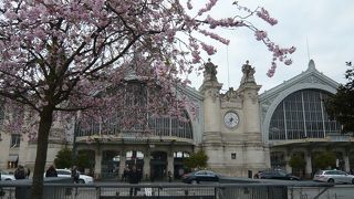 大きくて美しい駅舎です