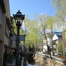 了仙寺からスタートする川沿いの趣あるペリーロード