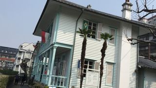 質素な洋風社宅