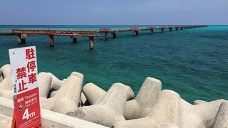 天国のような紺碧の海にある下地島空港