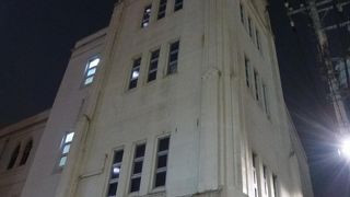 歴史を感じる見事な建物