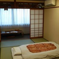 広いです。窓も大きい。