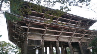 国宝の山門は素晴らしいです