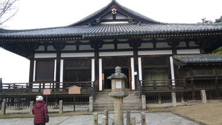 東大寺の中で最古の建物です