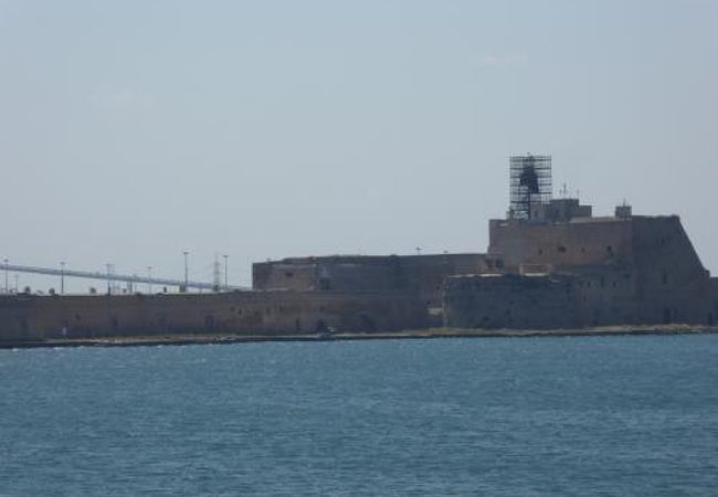 イタリア海軍基地となっています♪