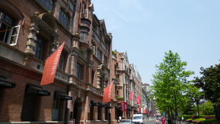 20世紀はじめのヨーロッパのような街並み。