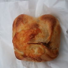 チーズカレーパン