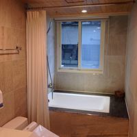 お風呂です。風呂底が深いです。