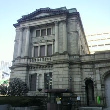 本店本館の南側の西にある建物部分です。