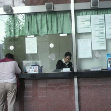 帝国劇場の切符売り場です。