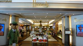 カフェだけでなく物販もあります