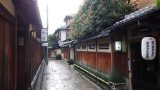 2015年4月　外国人に一番人気のガイドブックLonly Planet Japanに、Kyoto's most beautiful streetとして紹介されています