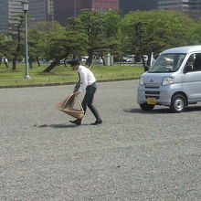 軽車両が騎馬隊に付いて廻っている理由が解ります。