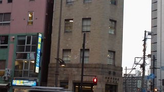 ぜひ現役で頑張ってほしいレトロビル