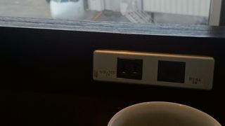 羽田：空港のラウンジ～