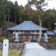 のどかな畑の中の寺　常泉寺