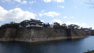 大阪城で現存する櫓の一つです