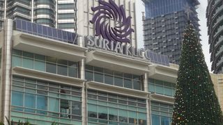 大規模ショッピングモール。