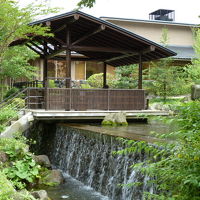 園内には足湯も