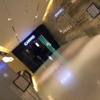 ホテルのロビーからカジノへの入り口。