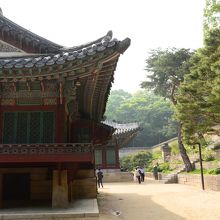 昌徳宮　景薫閣　高床式の建物