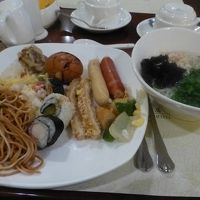 朝食の盛り付け例