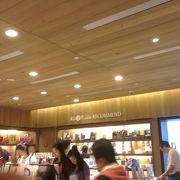 香港でかなり大きな本屋さんです