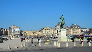 とにかく人が多い