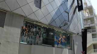 地下にはフットボールダイニングもあります