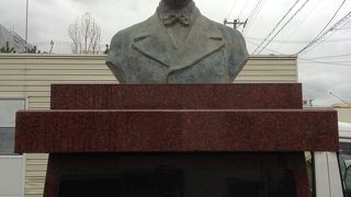 地元の有志による尽力が形となった生誕地碑