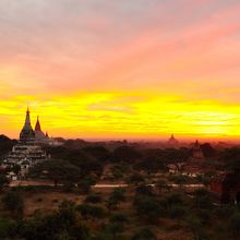 朝日を待つ　残念な曇り空