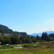 江戸時代からの山間の養蚕農家の風景