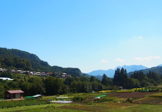 江戸時代からの山間の養蚕農家の風景