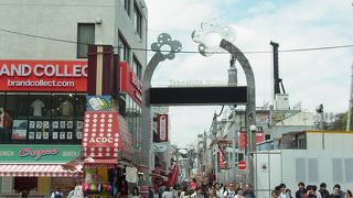 平日は落着いています