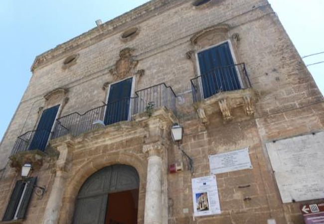 オーリア旧市街にあるマルティーニ宮♪