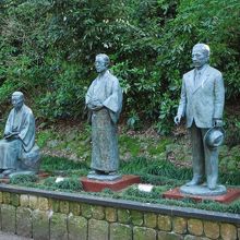 金沢三文豪の銅像