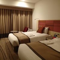 ベッド以外のスペース狭。