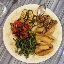 ワインにぴったり、野菜のソテー盛り合わせ。