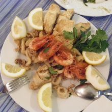 シーフード・フライの盛り合わせ