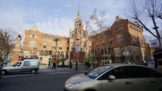 モデルニスモの建築造形を自分の目で見る