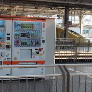 ４月２７日１６時ごろ、ドクターイエローが停車中