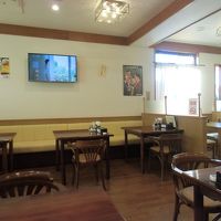 レストラン　「駅裏食堂」