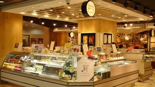 パブロのチーズケーキも売っています！