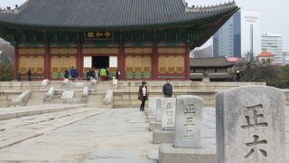 ガイドブックはチケット販売所で購入