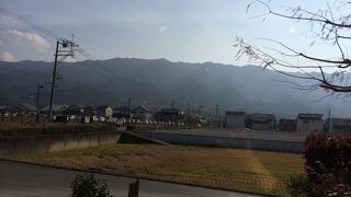 筑後地方のシンボルといえる鷹取山。