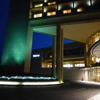 夜のエントランス部分