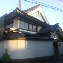 小菅の町の銭湯は『草津湯』という名前で昭和２９年改築