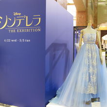 ドレス　着てみたい