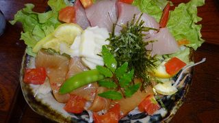 ご当地グルメのぶりプリ丼ぶり