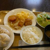 無料朝食バイキング